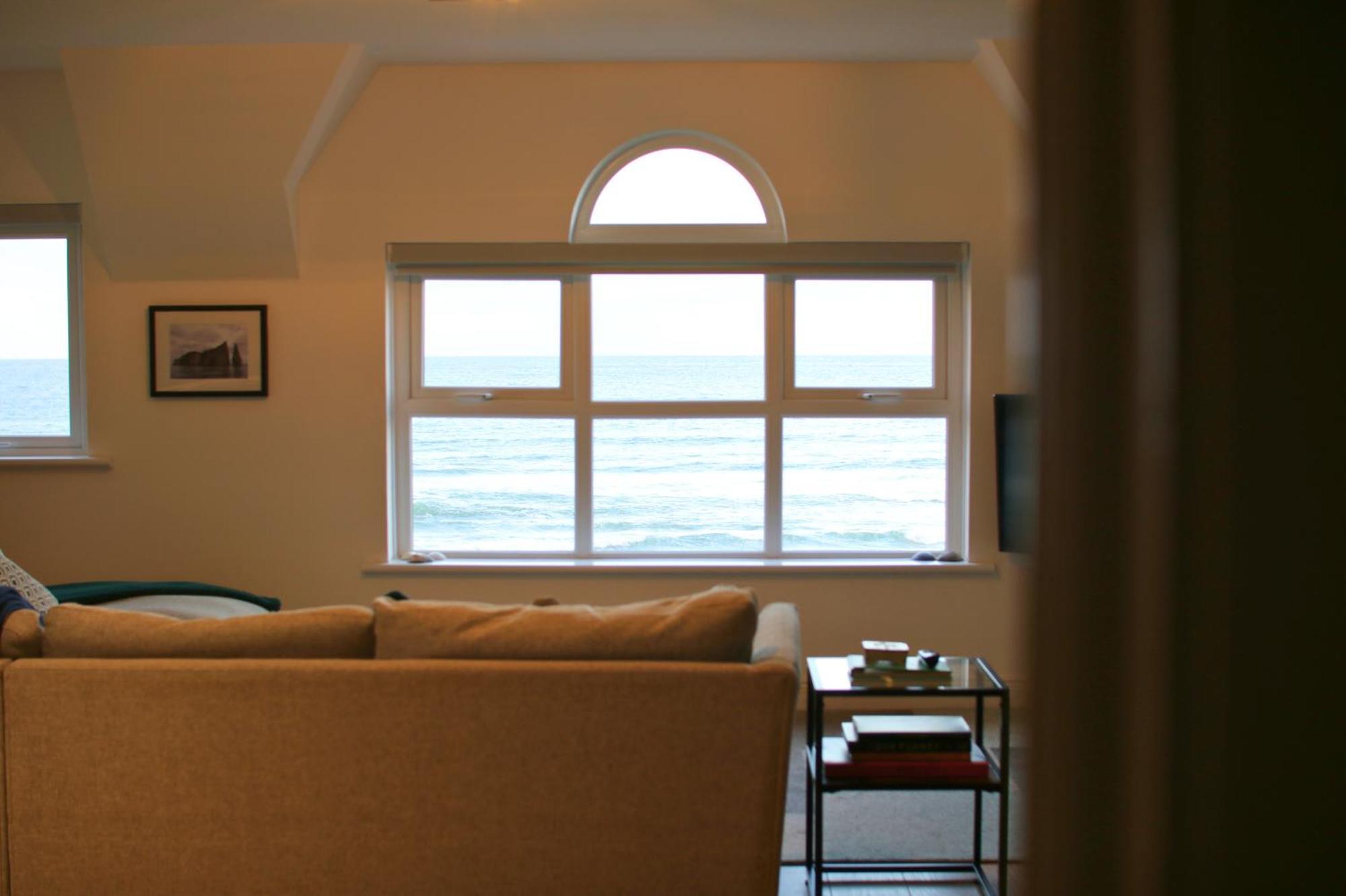 Sound Of The Sea - Penthouse In Portrush Apartment Екстериор снимка