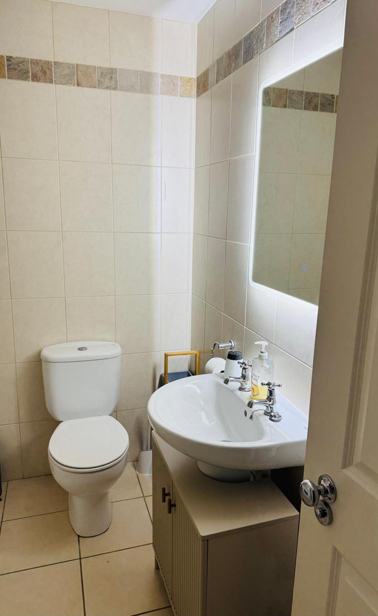 Sound Of The Sea - Penthouse In Portrush Apartment Екстериор снимка